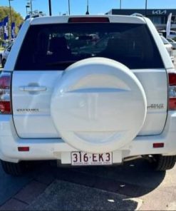 2017 White Suzuki Grand Vitara 15