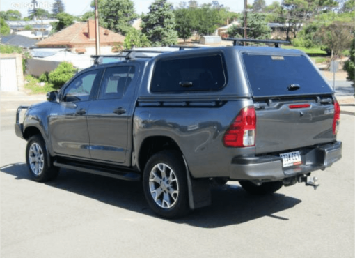 2020 Toyota Hilux SR5 Cover 4