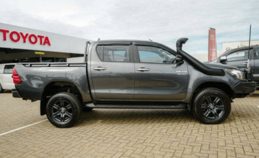 2016 Toyota Hilux SR (4X4)