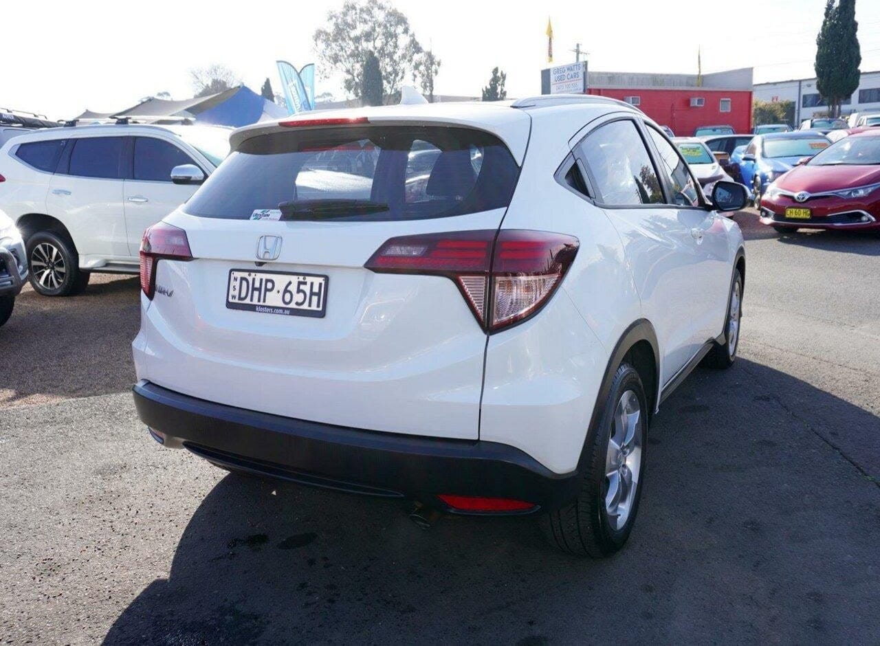 2017 Honda HR-V Best Deals - Certified Pre-Owned 4 2017 Honda HR-V Best Deals - Certified Pre-Owned - Image 4