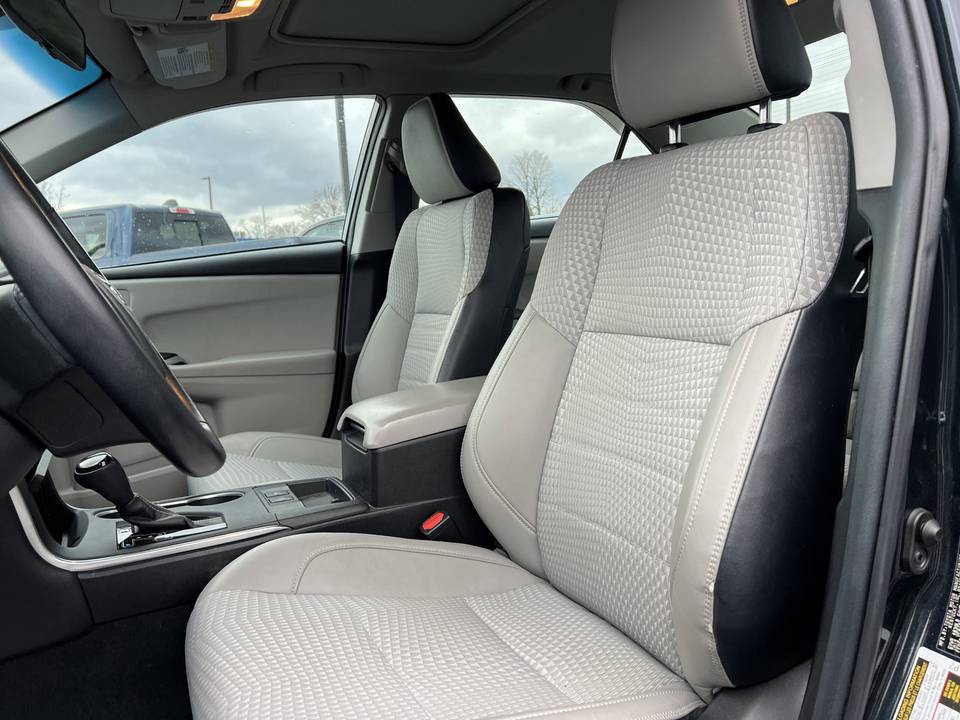 2015 Toyota Camry Hybrid 4WD Luxury - Certified Pre-Owned 7 2015 Toyota Camry Hybrid 4WD Luxury - Certified Pre-Owned - Image 7