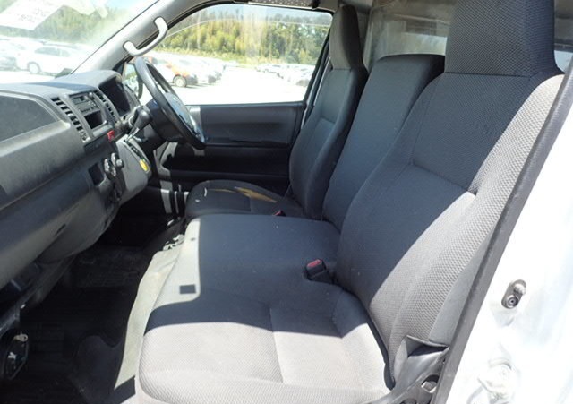 2018 TOYOTA HIACE 5 2018 TOYOTA HIACE - Image 5