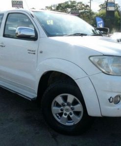 2010 TOYOTA HILUX 12