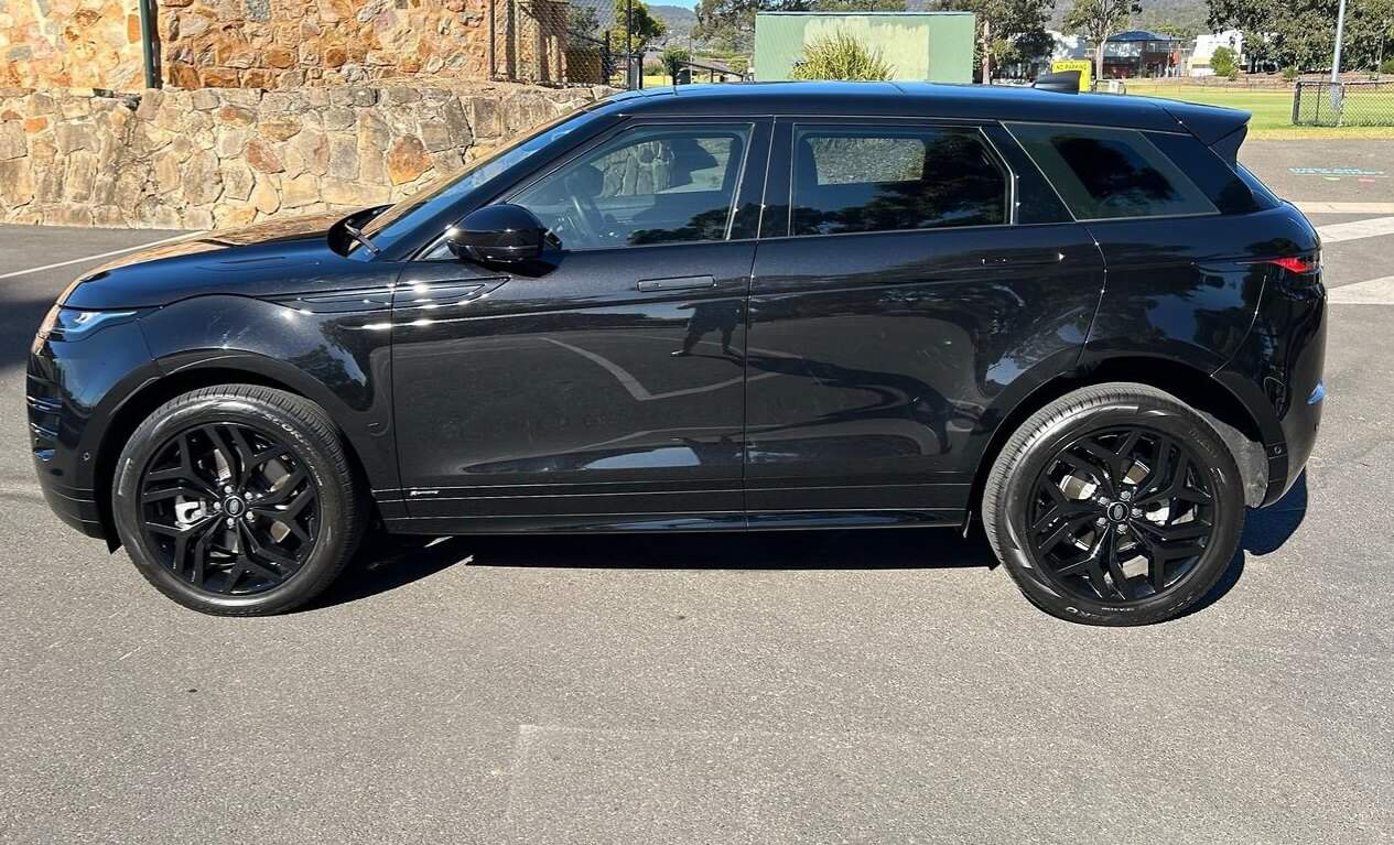 2021 Land Rover Range Rover Evoque ( Luxury 5 seats) 7 2021 Land Rover Range Rover Evoque ( Luxury 5 seats) - Image 7