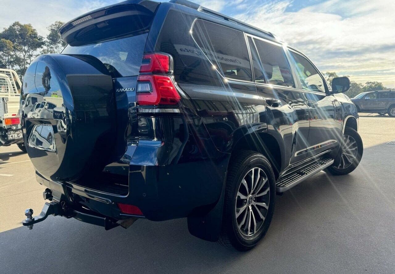 2022 Toyota Land Cruiser Prado 4x4 11 2022 Toyota Landcruiser Prado