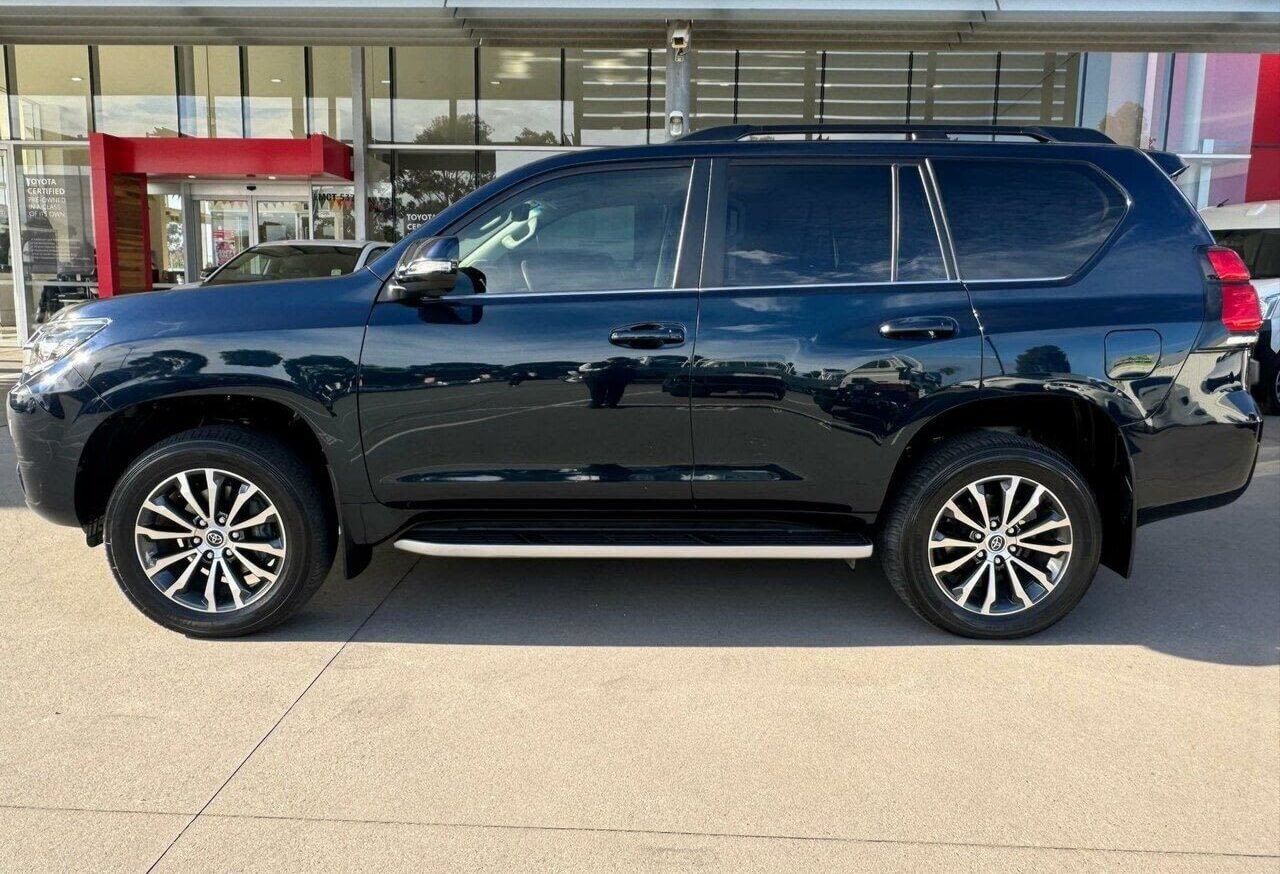 2022 Toyota Land Cruiser Prado 4x4 8 2022 Toyota Land Cruiser Prado 4x4 - Image 8