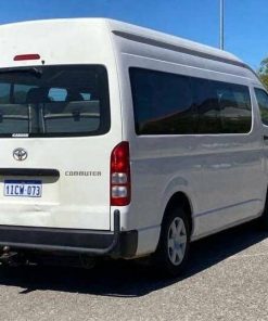 2 2010 TOYOTA HIACE 1