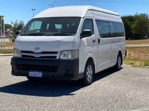 2010 Toyota Hiace Commuter 14 Seats