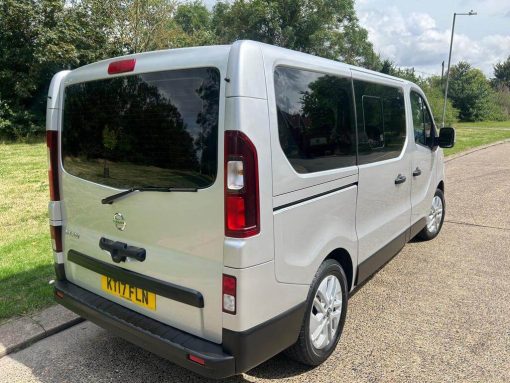 2019 Nissan NV300 8