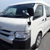 2019 Toyota Hiace Commuter FWD 10 seats (1)