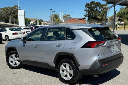 2021 Toyota RAV4 GX Hybrid 3