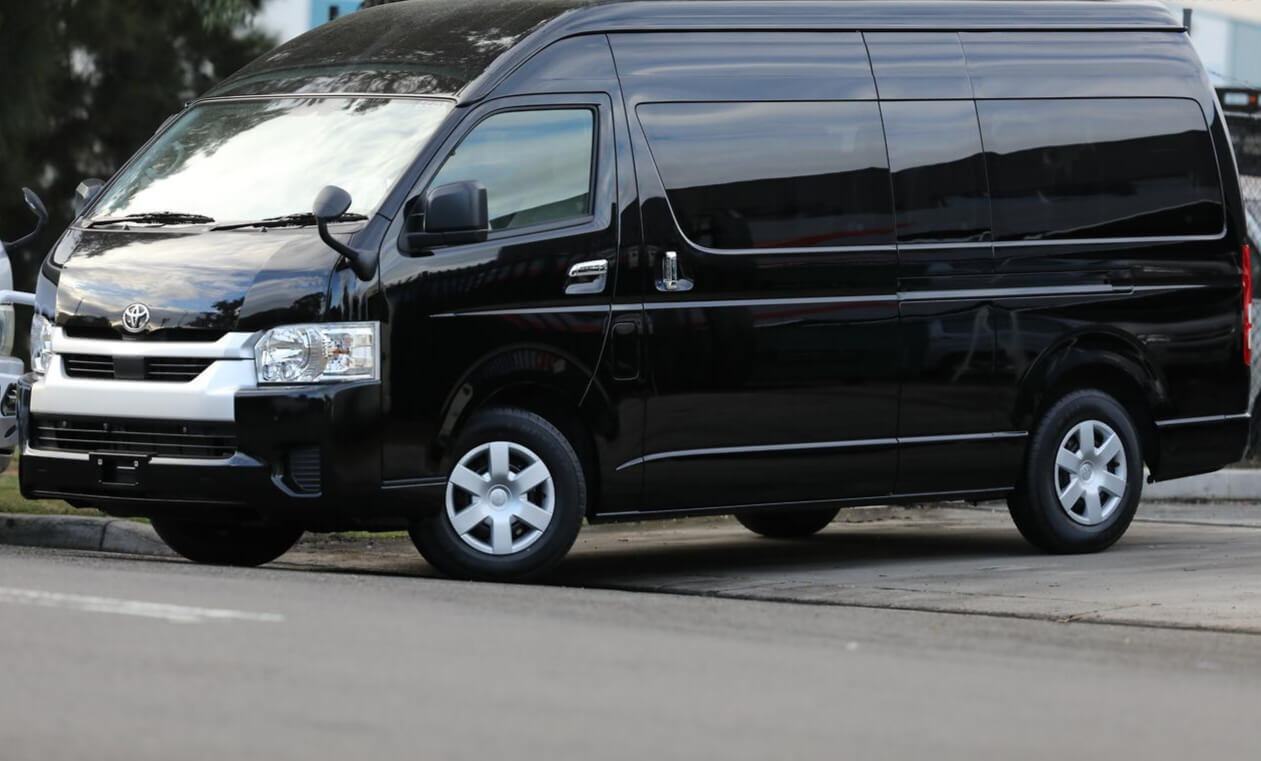 2023 Toyota Hiace GL Commuter Auto 14 Seats