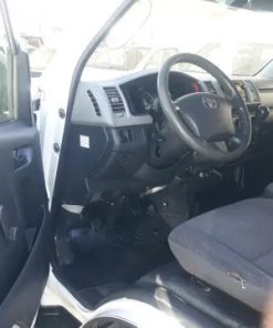 2010 Toyota Hiace 9 seats 11