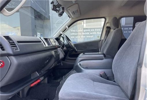 2017 Toyota HIACE WAGON Passenger Van 10 Seats 3