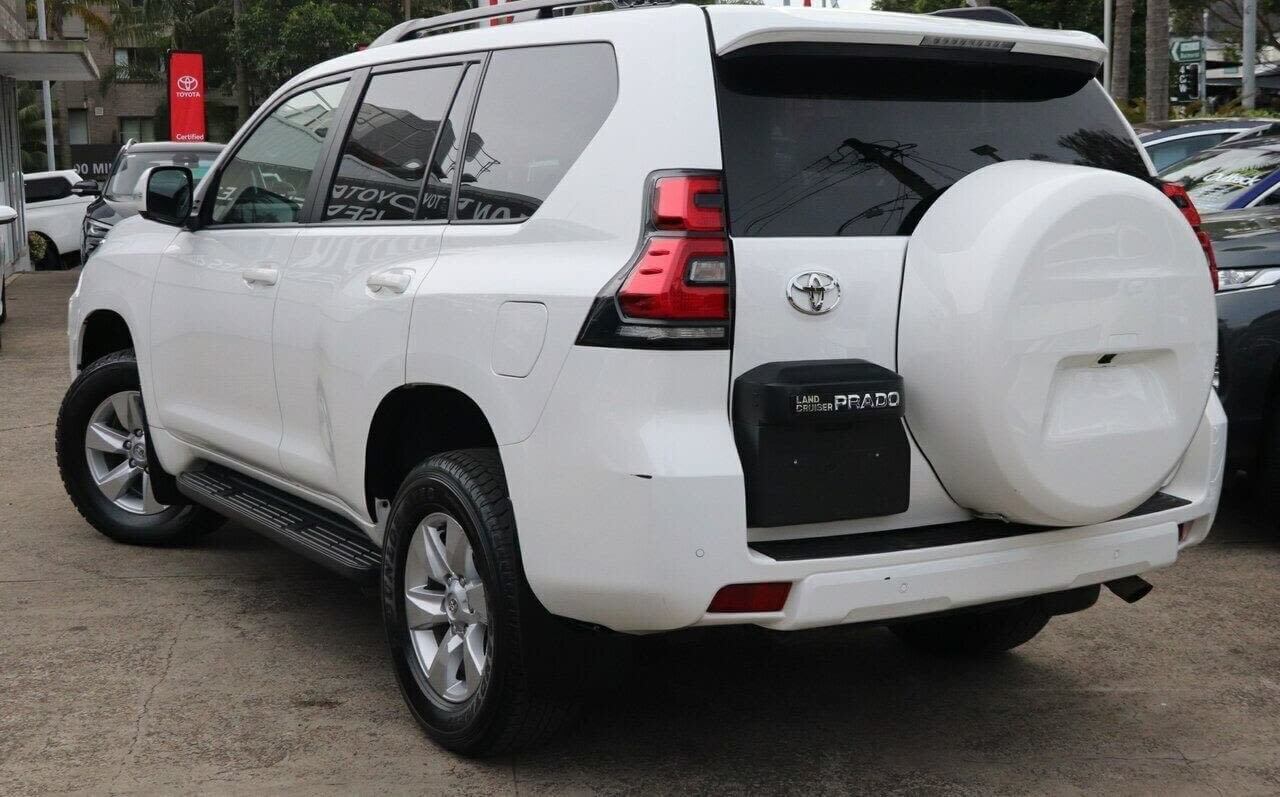 2022 Toyota Land Cruiser Prado GXL Flat Tailgate 3 2022 Toyota Land Cruiser Prado GXL Flat Tailgate - Image 3