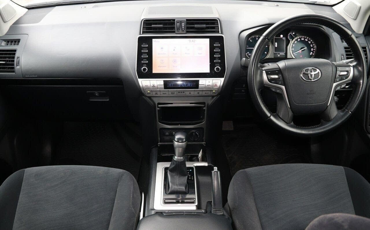 2022 Toyota Land Cruiser Prado GXL Flat Tailgate 4 2022 Toyota Land Cruiser Prado GXL Flat Tailgate - Image 4