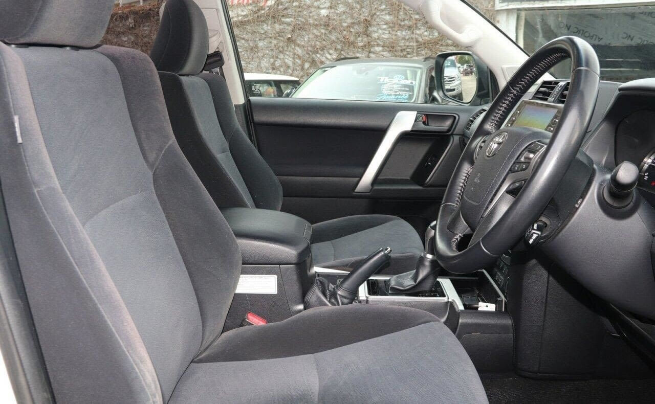 2022 Toyota Land Cruiser Prado GXL Flat Tailgate 7 2022 Toyota Land Cruiser Prado GXL Flat Tailgate - Image 7