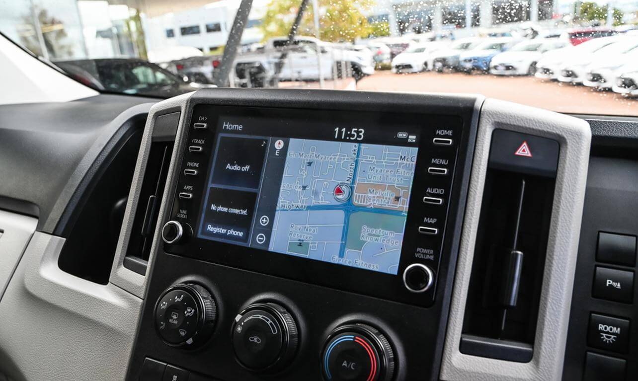 2023 HiAce Commuter Super LWB Auto 4 2023 HiAce Commuter Super LWB Auto - Image 4