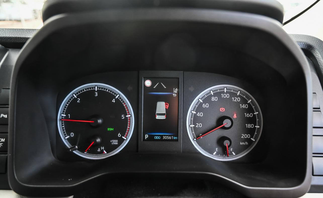 2023 HiAce Commuter Super LWB Auto 12 2023 HiAce Commuter Super LWB Auto - Image 12