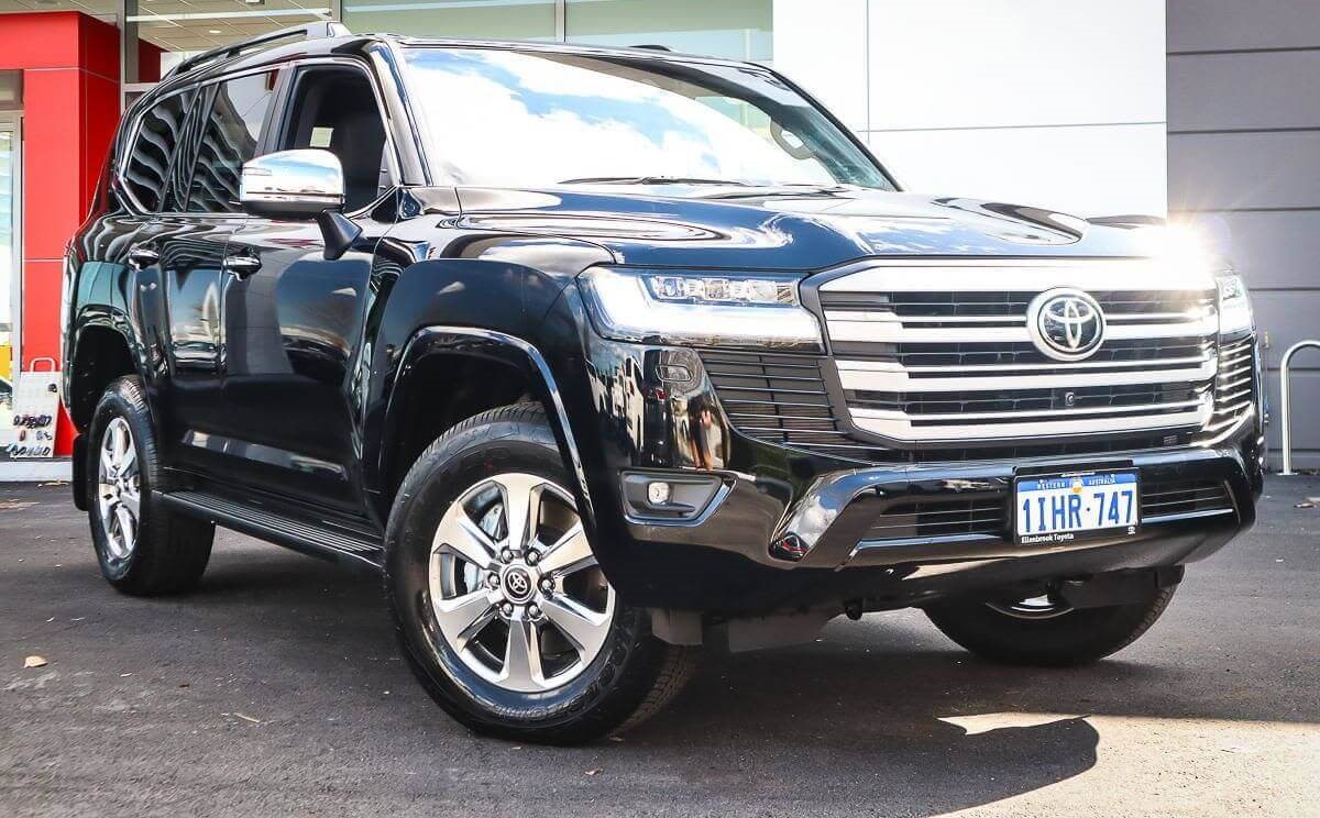 2025 Toyota Landcruiser LC300 Sahara (4X4) 13 2025 Toyota Landcruiser LC300 Sahara (4X4)