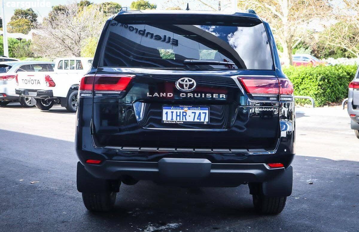 2025 Toyota Landcruiser LC300 Sahara (4X4) 11 2025 Toyota Landcruiser LC300 Sahara (4X4) - Image 11