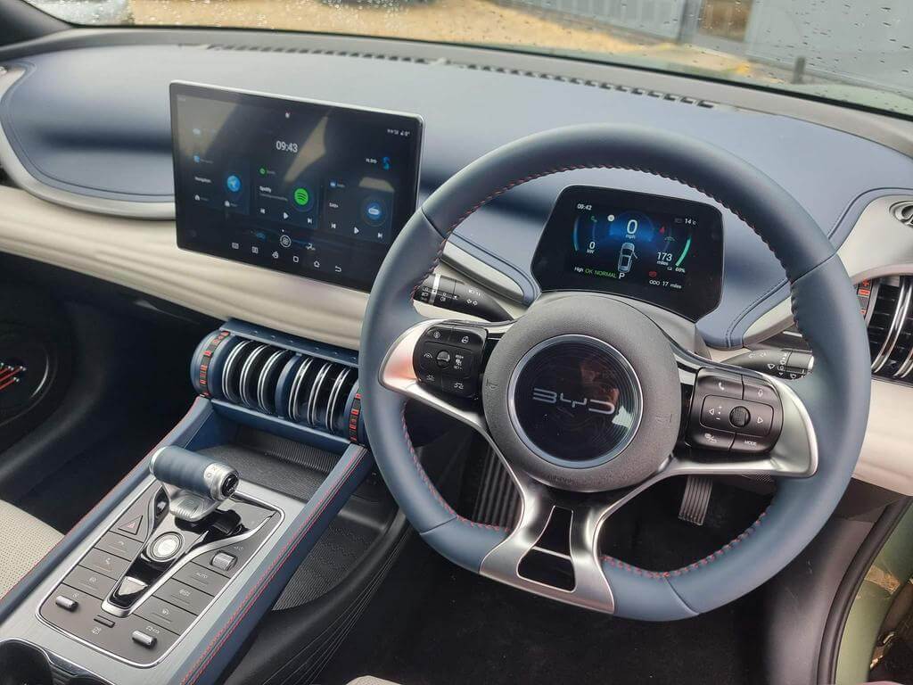 2024 BYD Atto 3 Red For Sale 4 2024 BYD Atto 3 Red For Sale - Image 4