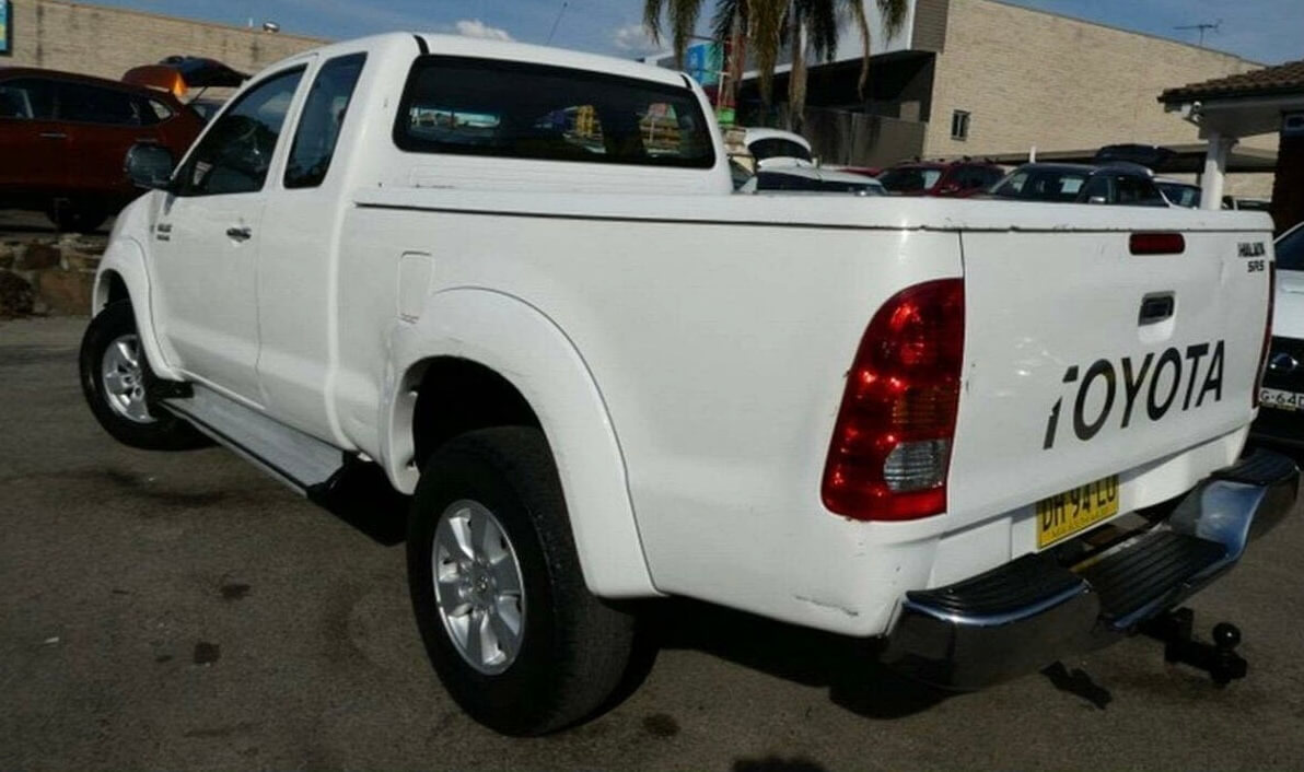 2010 Toyota Hilux Technology - Certified Pre-Owned 4 2010 Toyota Hilux Technology - Certified Pre-Owned - Image 4