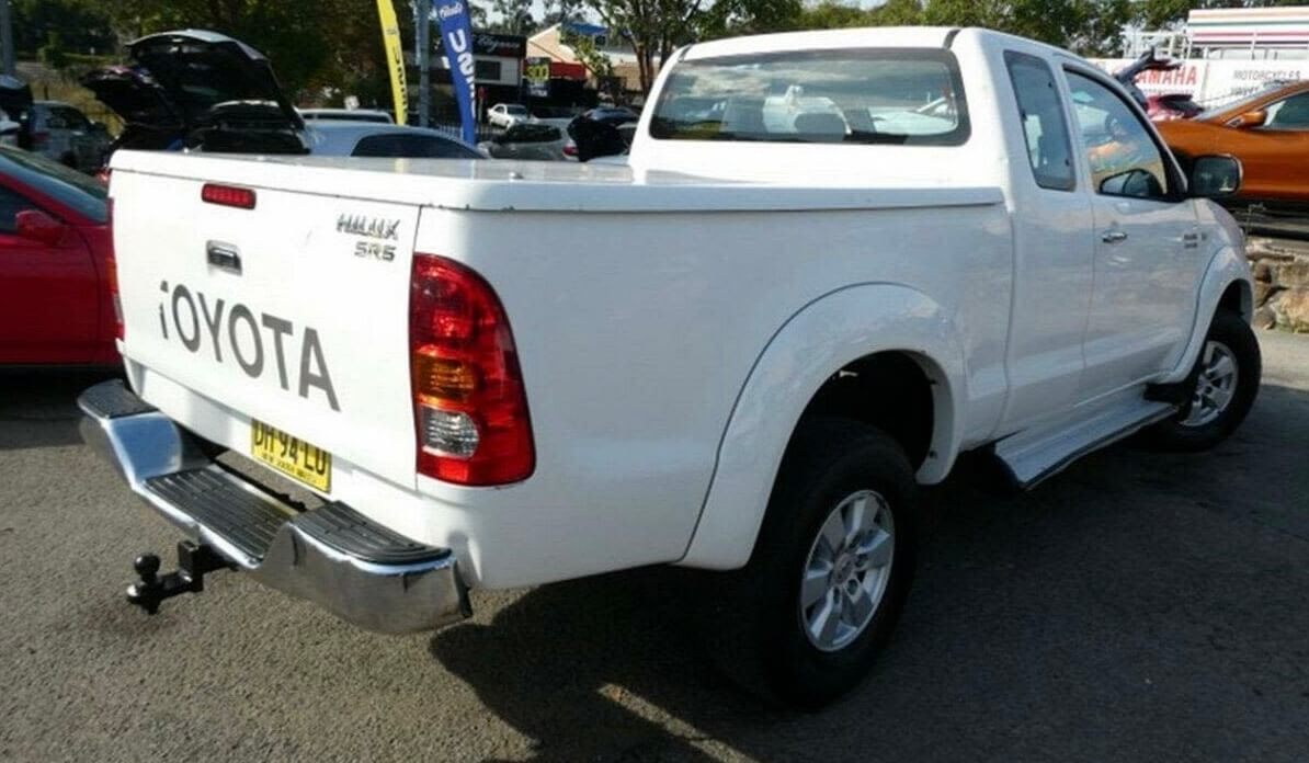 2010 Toyota Hilux Technology - Certified Pre-Owned 9 2010 Toyota Hilux Technology - Certified Pre-Owned - Image 9