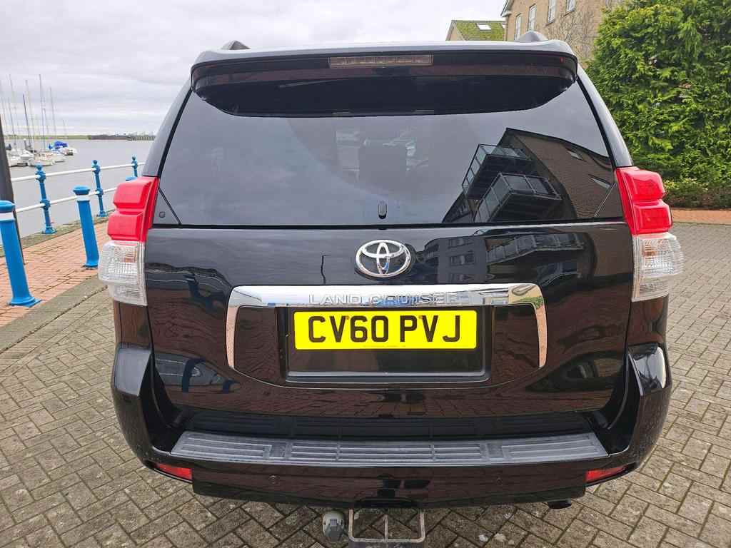 2011 Toyota Land Cruiser 4WD BEST DEALS - Certified Pre-Owned 8 2011 Toyota Land Cruiser 4WD BEST DEALS - Certified Pre-Owned - Image 8