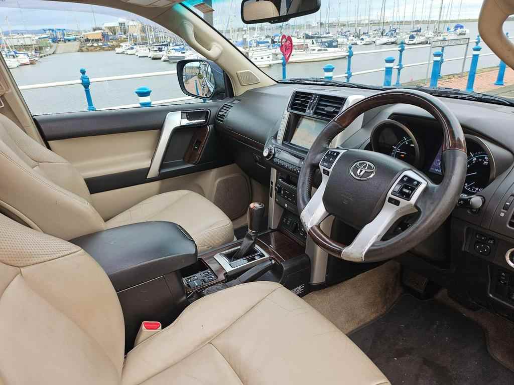 2011 Toyota Land Cruiser 4WD BEST DEALS - Certified Pre-Owned 10 2011 Toyota Land Cruiser 4WD BEST DEALS - Certified Pre-Owned - Image 10