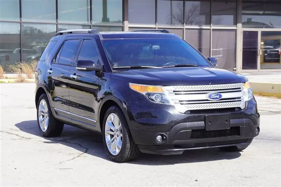 2015 Ford Explorer XLT 4dr SUV LIMITED - Certified Pre-Owned 2 2015 Ford Explorer XLT 4dr SUV - Certified Pre-Owned