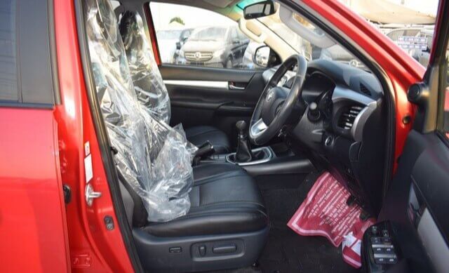 2016 TOYOTA Hilux GUN126 (4X4) - Certified Pre-Owned 5 v2016 Toyota Hilux SR (4X4) - Certified Pre-Owned