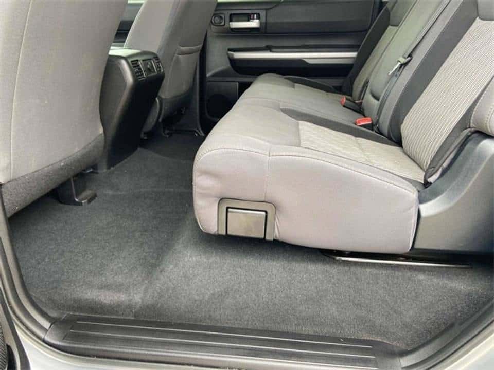 2016 Toyota Tundra SR5 Unlimited - Certified Pre-Owned 6 2016 Toyota Tundra SR5 Unlimited - Certified Pre-Owned - Image 6