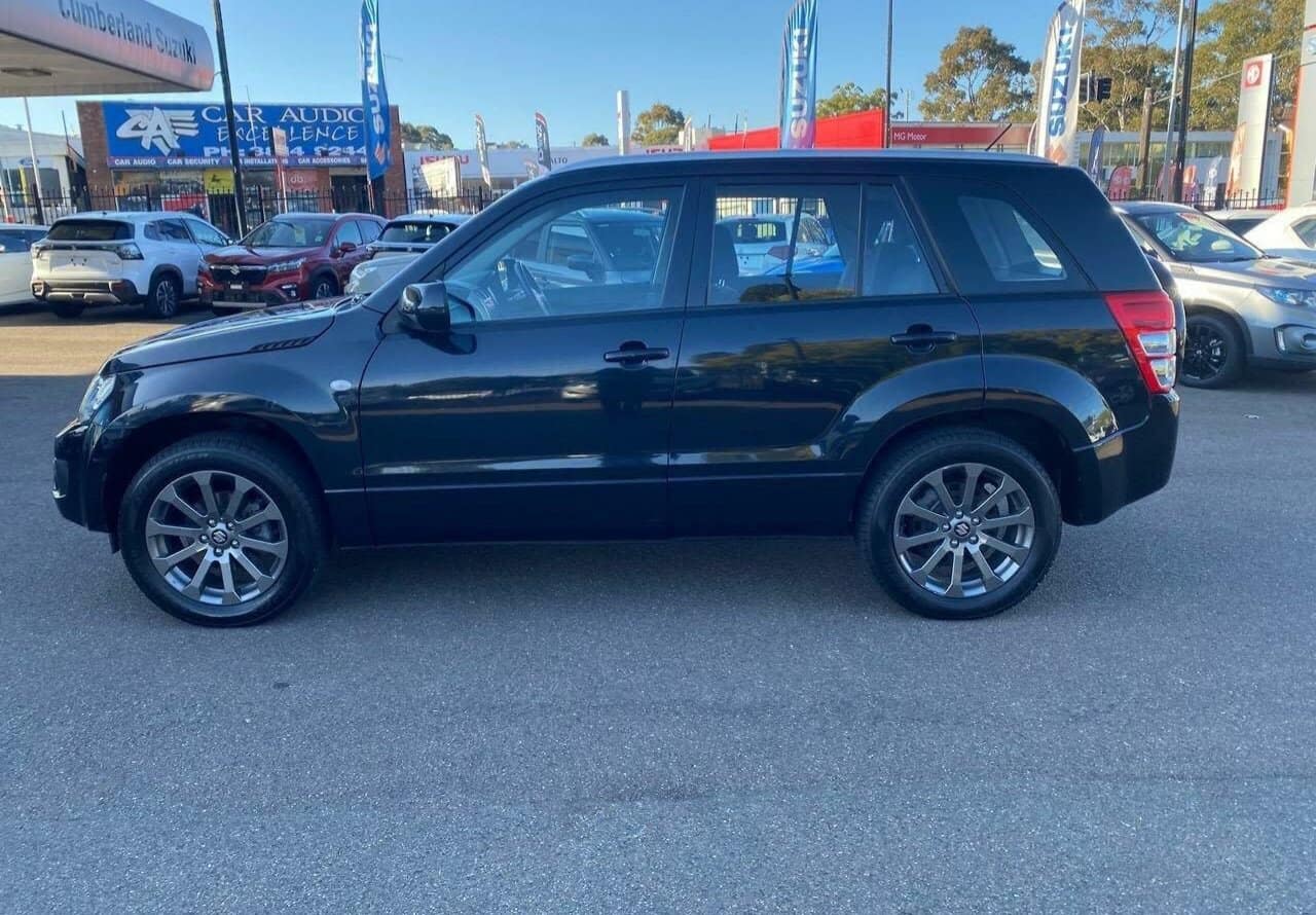 2017 Suzuki Grand Vitara Best Deals - Certified Pre-Owned 4 2017 Suzuki Grand Vitara Best Deals - Certified Pre-Owned - Image 4