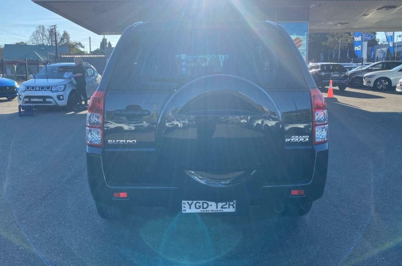 2017 Suzuki Grand Vitara Best Deals - Certified Pre-Owned 5 2017 Suzuki Grand Vitara Best Deals - Certified Pre-Owned - Image 5