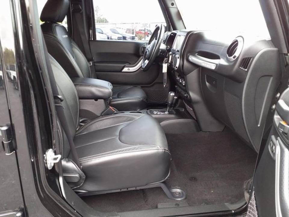 2017 Jeep Wrangler JK Unlimited Sahara - Certified Pre-Owned 9 2017 Jeep Wrangler JK Unlimited Sahara - Certified Pre-Owned - Image 9