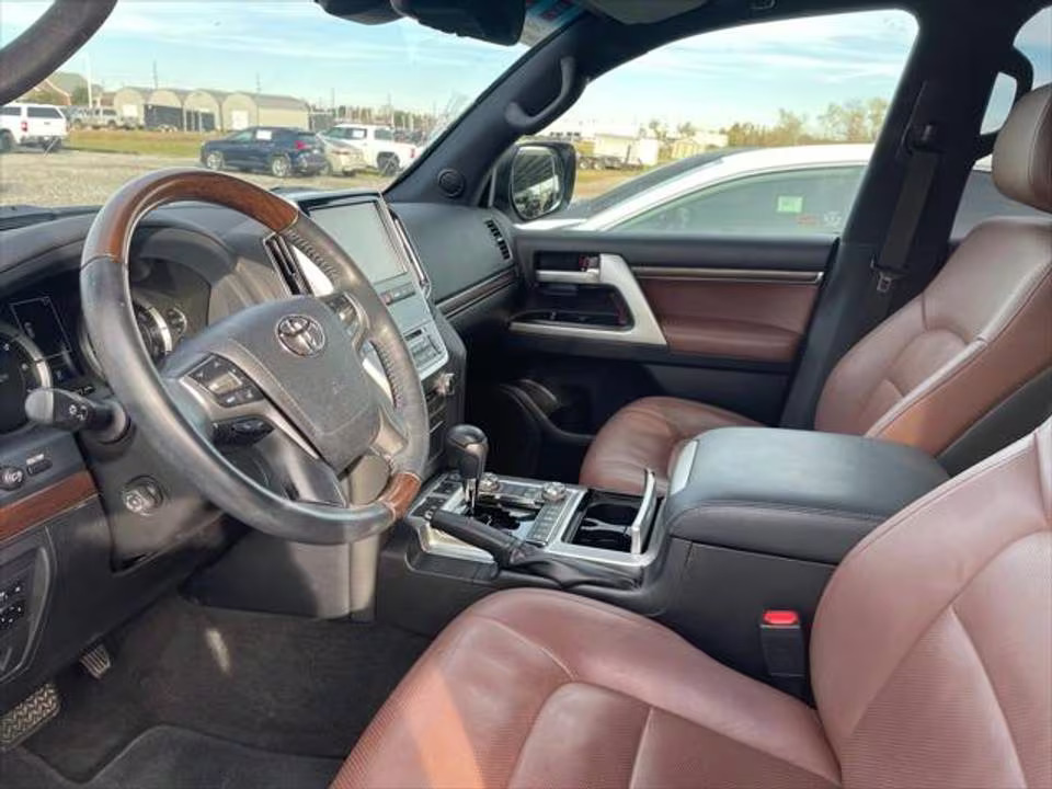 2021 Toyota Land Cruiser 4dr SUV LUXURY - Certified Pre-Owned 11 2021 Toyota Land Cruiser 4dr SUV LUXURY - Certified Pre-Owned - Image 11