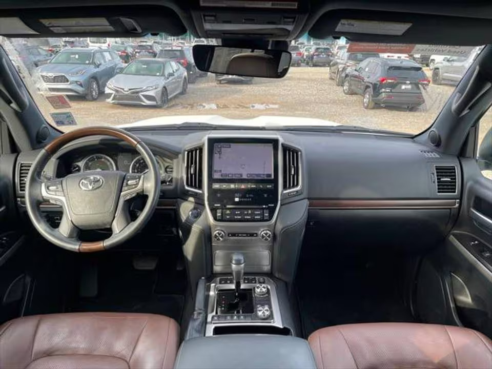 2021 Toyota Land Cruiser 4dr SUV LUXURY - Certified Pre-Owned 10 2021 Toyota Land Cruiser 4dr SUV LUXURY - Certified Pre-Owned - Image 10