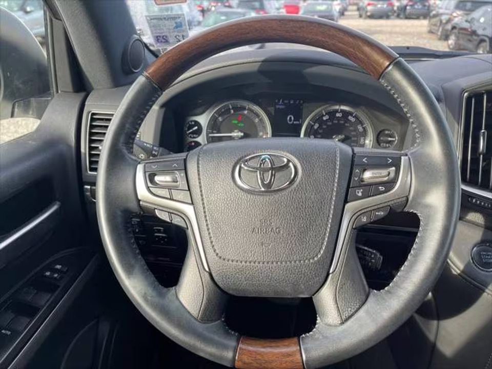 2021 Toyota Land Cruiser 4dr SUV LUXURY - Certified Pre-Owned 9 2021 Toyota Land Cruiser 4dr SUV LUXURY - Certified Pre-Owned - Image 9