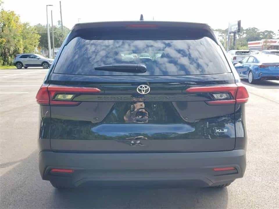 2024 Toyota Grand Highlander XLE 4dr SUV Unlimited - Certified Pre-Owned 4 2024 Toyota Grand Highlander XLE 4dr SUV Unlimited - Certified Pre-Owned - Image 4