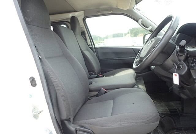 2018 Toyota HiAce Automatic Best Vans - Certified Pre-Owned 6 2018 Toyota HiAce Automatic Best Vans - Certified Pre-Owned - Image 6