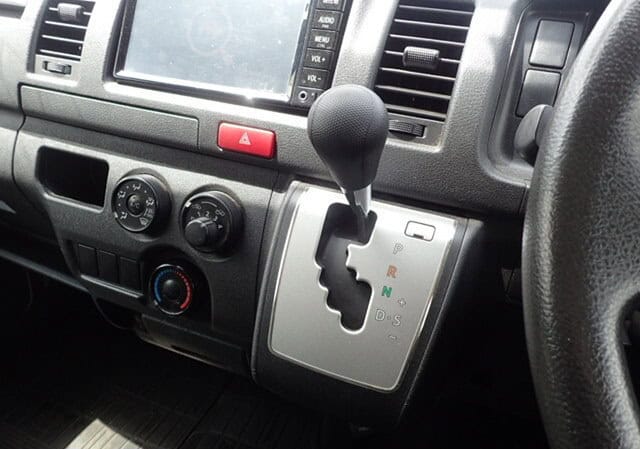 2018 Toyota HiAce Automatic Best Vans - Certified Pre-Owned 7 2018 Toyota HiAce Automatic Best Vans - Certified Pre-Owned - Image 7